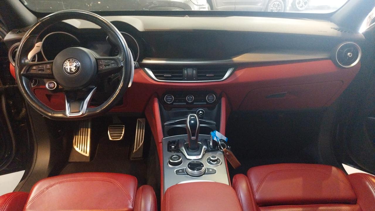 Alfa Romeo Stelvio 2.2 CC 210 CV AT8 Q4 Veloce