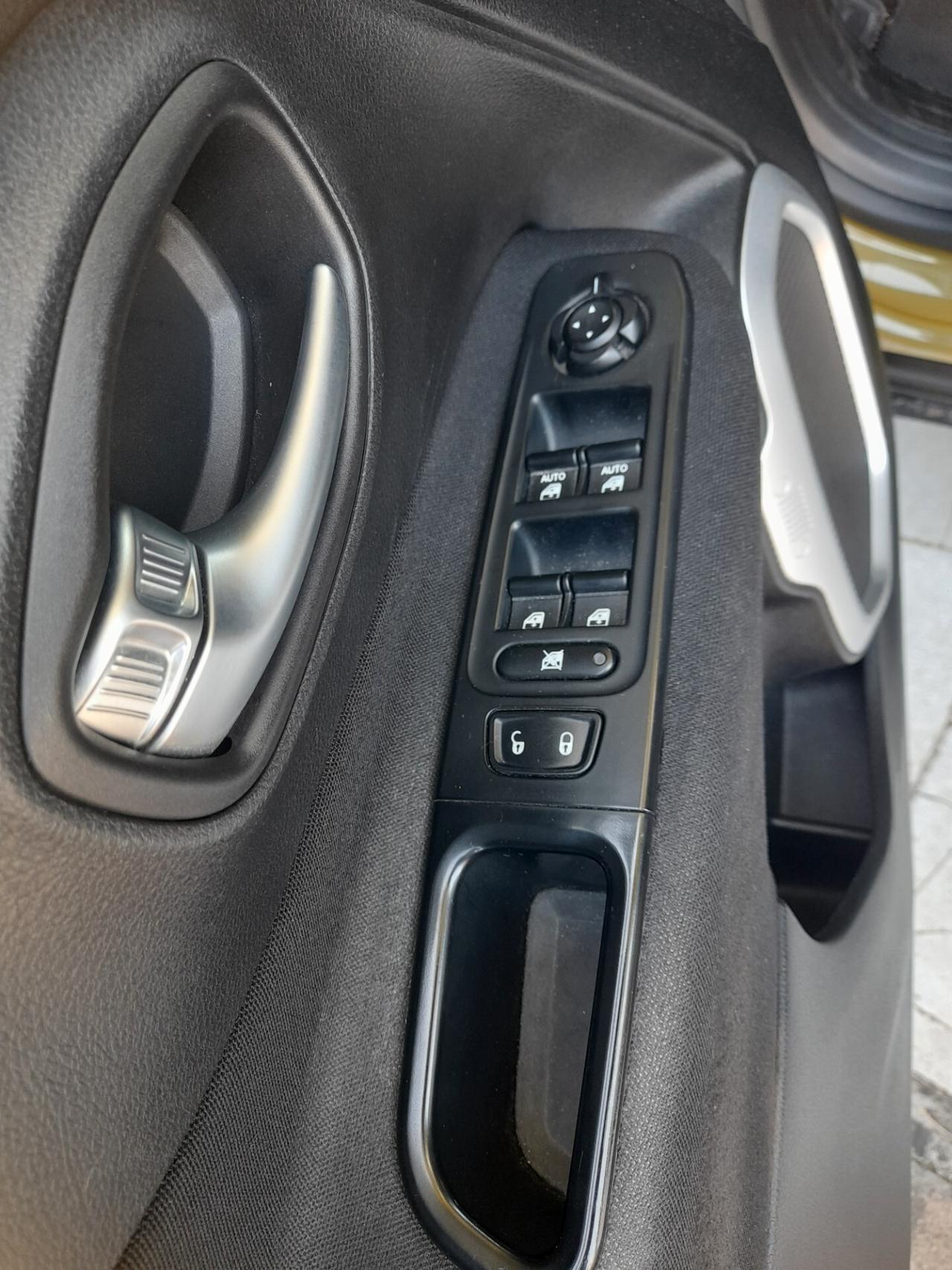 Jeep Renegade 1.6 Mjt 120 CV Longitude