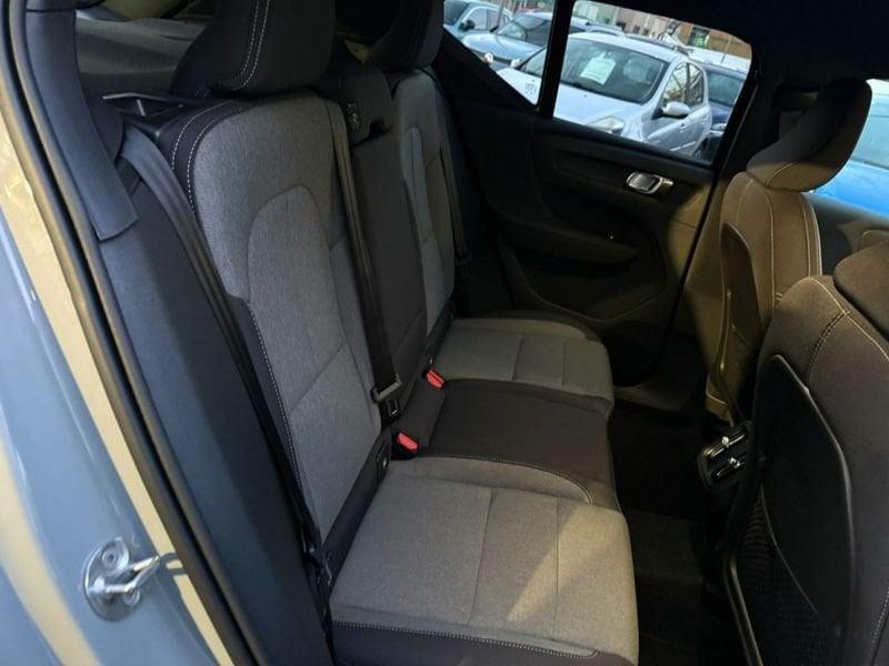 Volvo XC40 B3 automatico Plus Black Edition