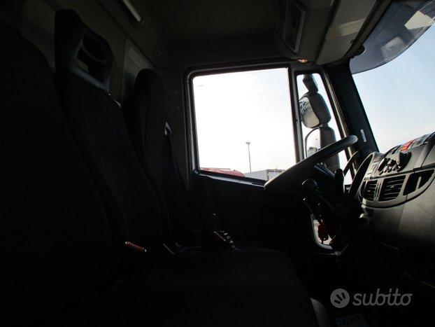 Iveco EUROCARGO 75-21 210CV E6 FURGONE 6M+PEDANA 2