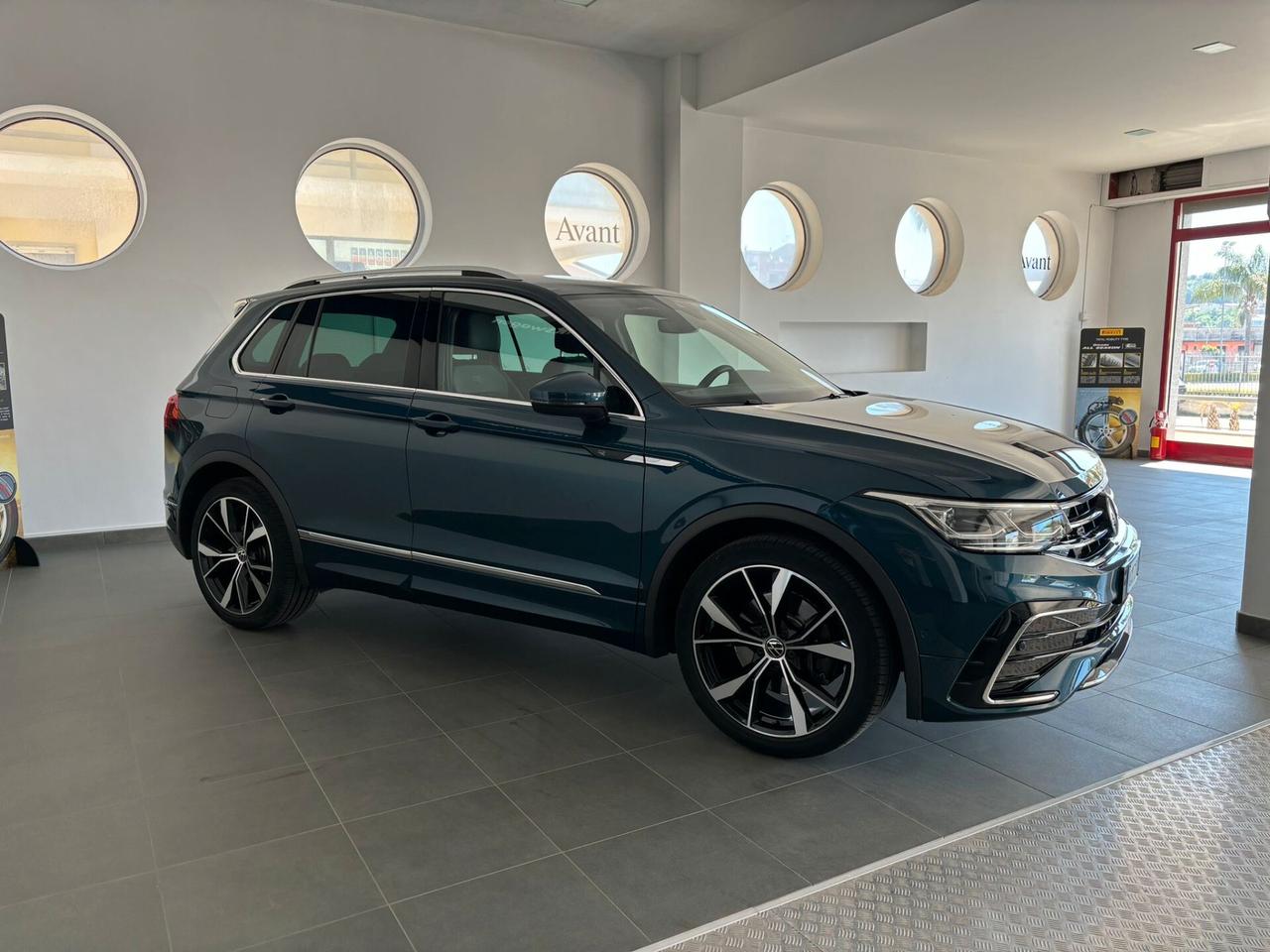 Volkswagen Tiguan 2.0 TDI 200 CV SCR DSG 4MOTION R-Line