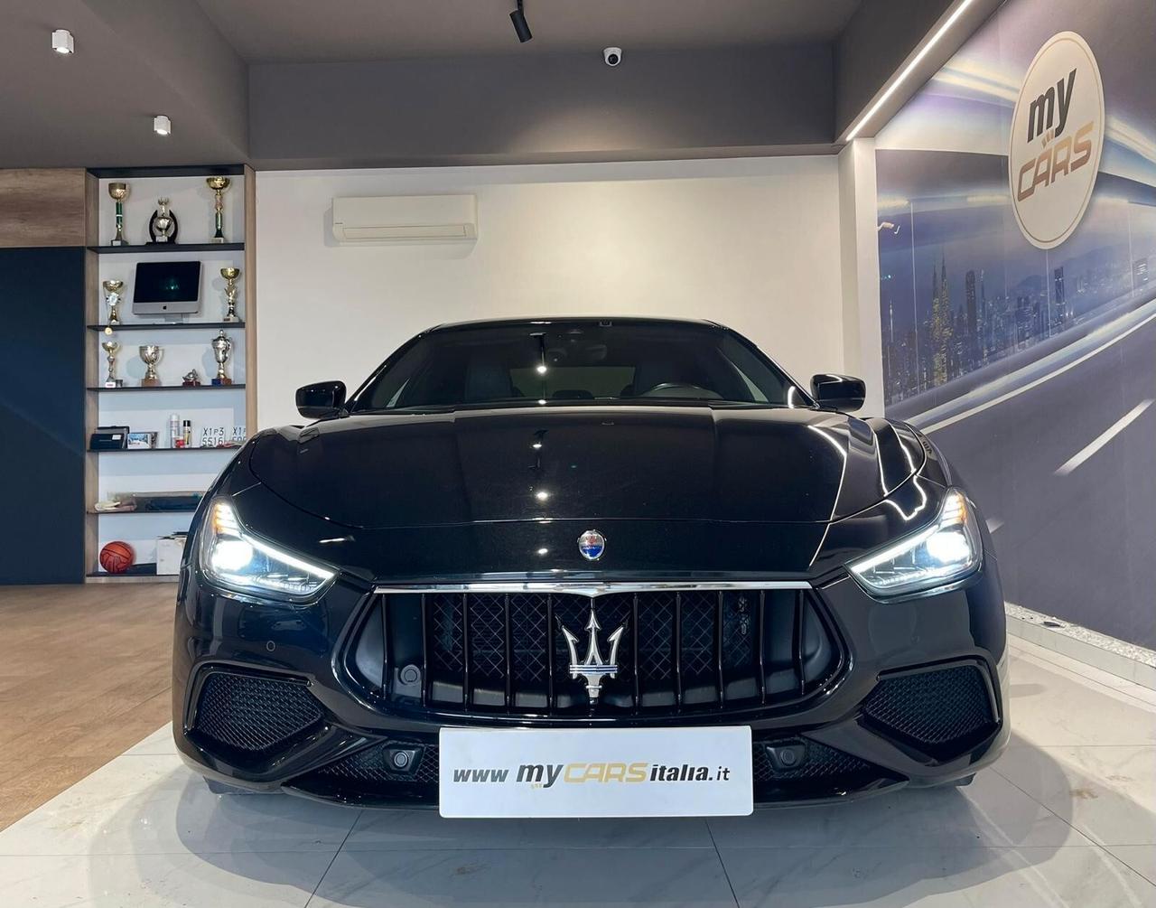 Maserati Ghibli V6 430 CV Q4 Nerissimo Edition