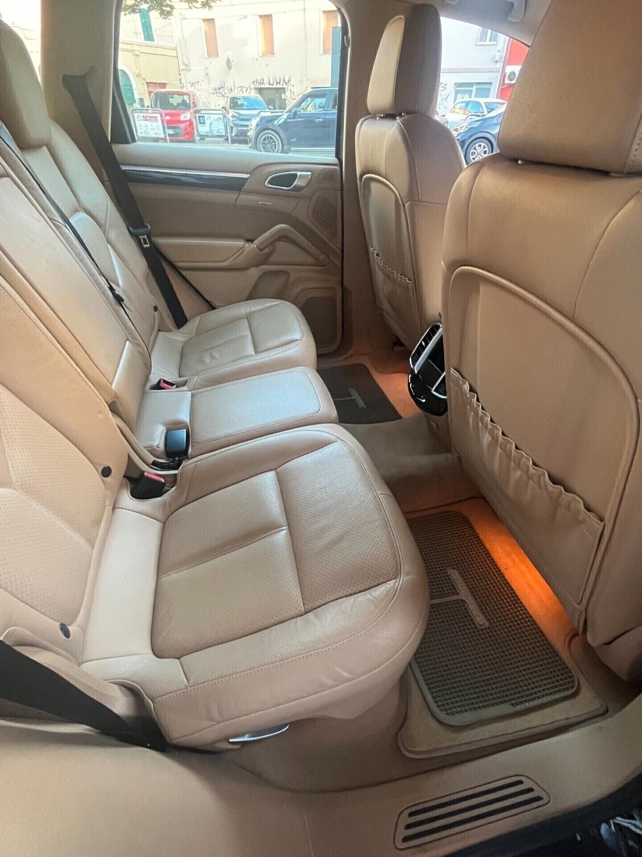 PORSCHE CAYENNE 3.0 V6 TDI 245CV TIPTRONIC PELLE TOTALE
