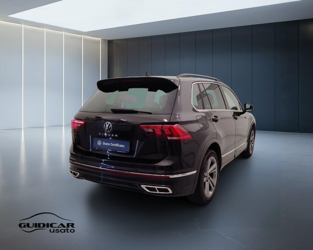 VOLKSWAGEN Tiguan II 2021 - Tiguan 2.0 tdi R-Line 150cv dsg