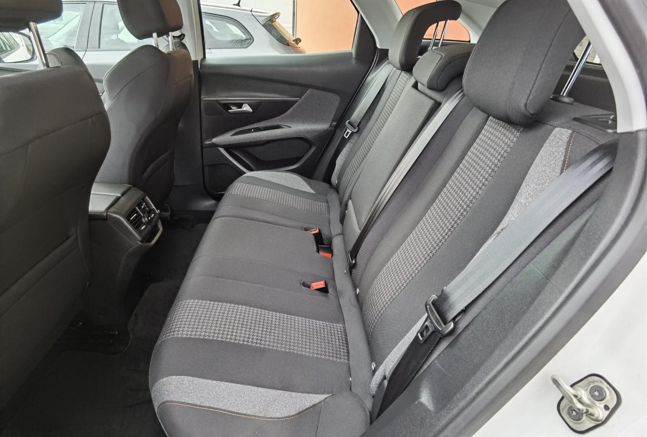 Peugeot 3008 BlueHDi 130 Business N1