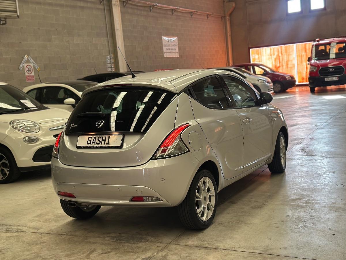 LANCIA - Ypsilon - 1.2 69 CV 5p. Platinum