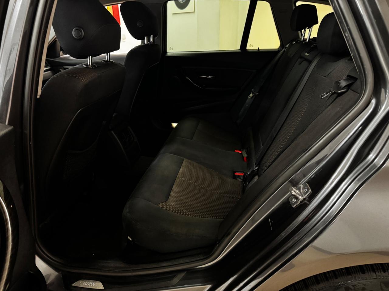 Bmw 320 320d xDrive Touring Luxury-4x4-Garantita-Permute