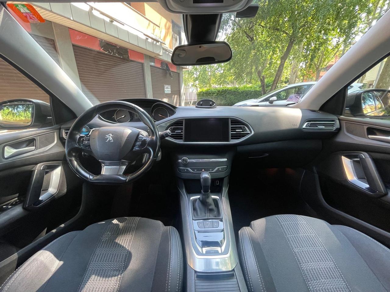 Peugeot 308 Allure 1.5 Blue HDI 130