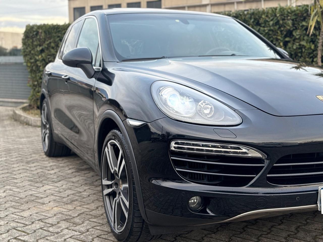 Porsche Cayenne 3.0 V6 TDI 245CV PLATINUM EDITION