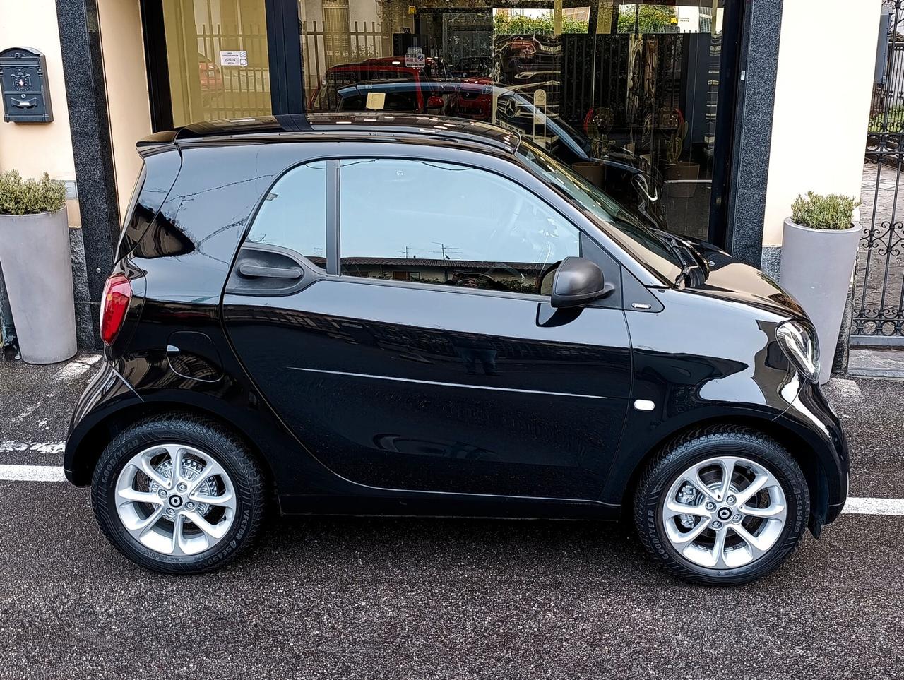 Smart ForTwo 70 1.0 twinamic Passion km 25.741 del 2019