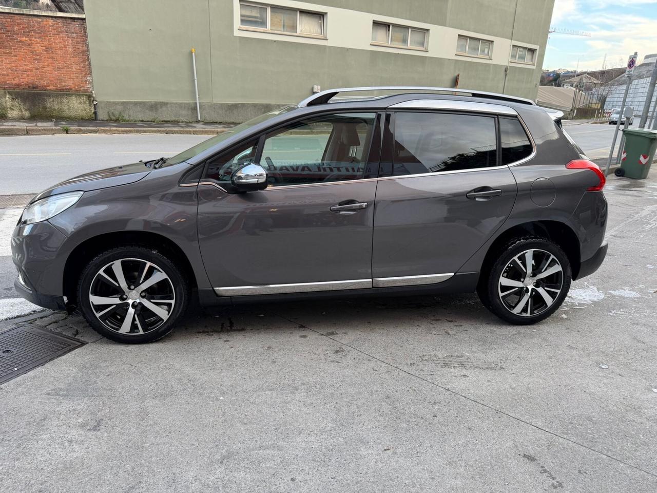 Peugeot 2008 1.6 e-HDi 92 CV Stop&Start Urban Cross