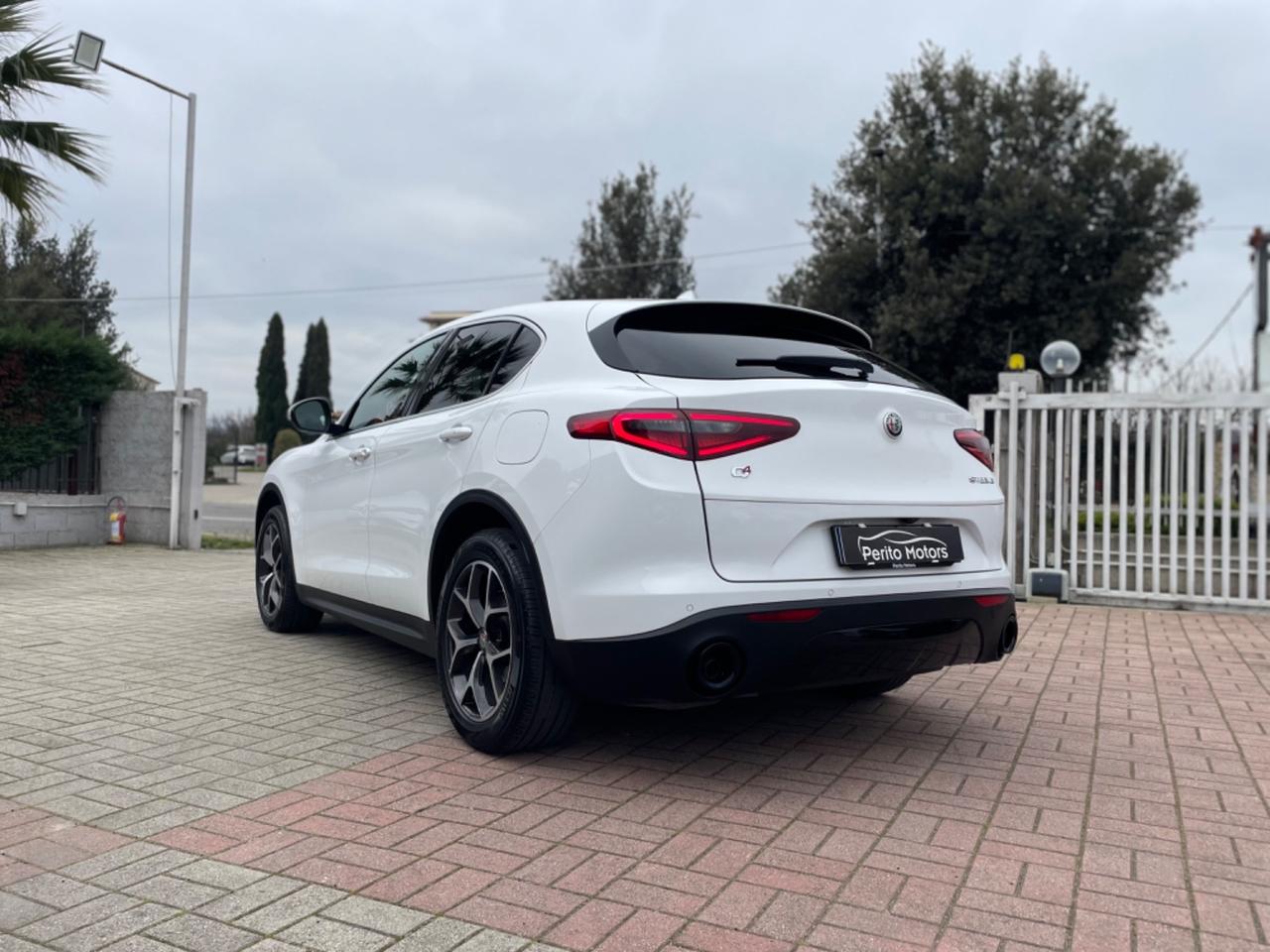 Alfa Romeo Stelvio 2.2 Turbodiesel 210 CV AT8 Q4 Executive