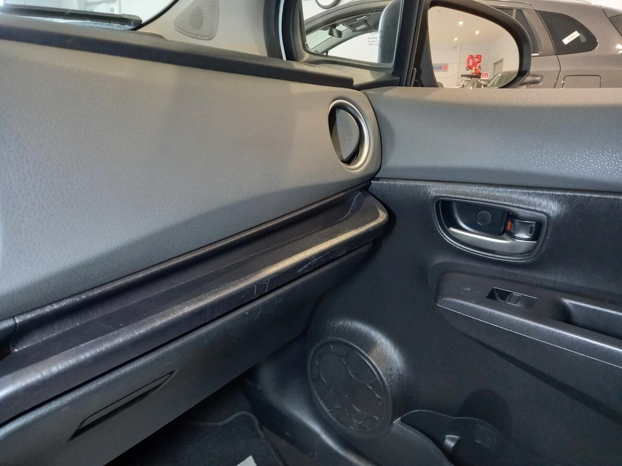 Toyota Yaris 1.0 5 porte Lounge