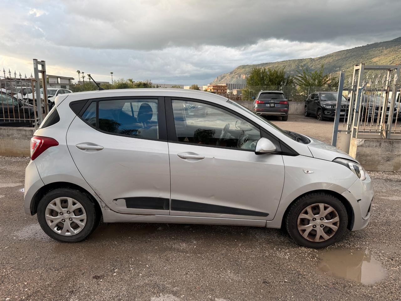 HYUNDAI I10 ANNO 2015 1.0 BENZINA *LEGGI