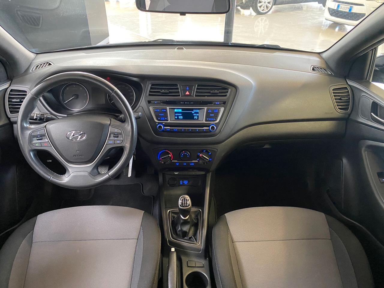 Hyundai i20 1.1 CRDi 12V 5 porte Blackline 6Marce