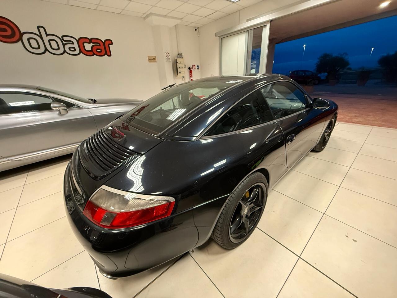 Porsche 911 Targa cat