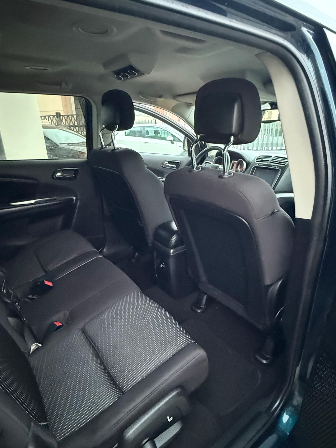 7 POSTI Fiat Freemont 2.0 Multijet 170 CV Urban