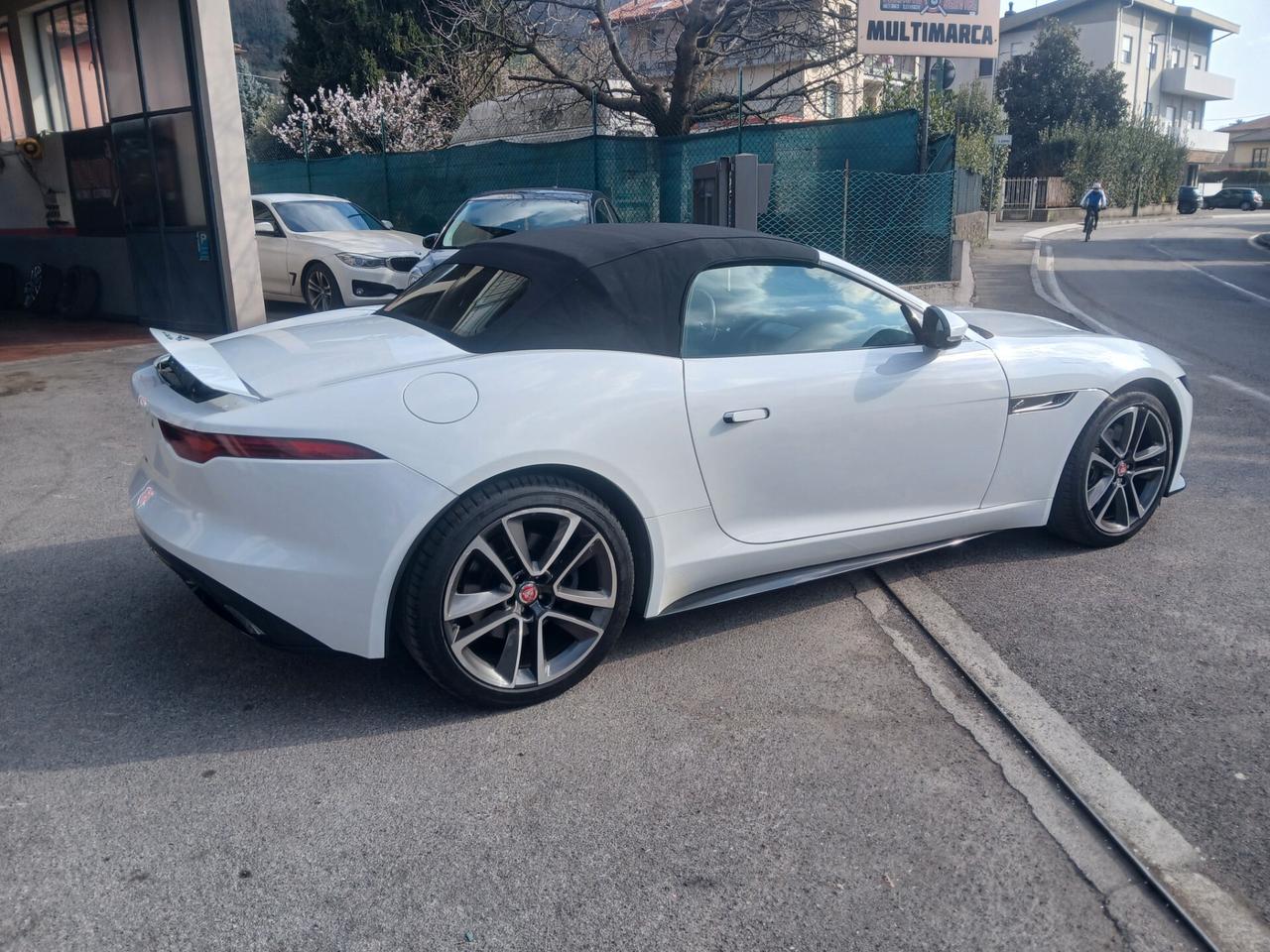 Jaguar F-Type 2.0 aut. Convertibile R-Dynamic 2021