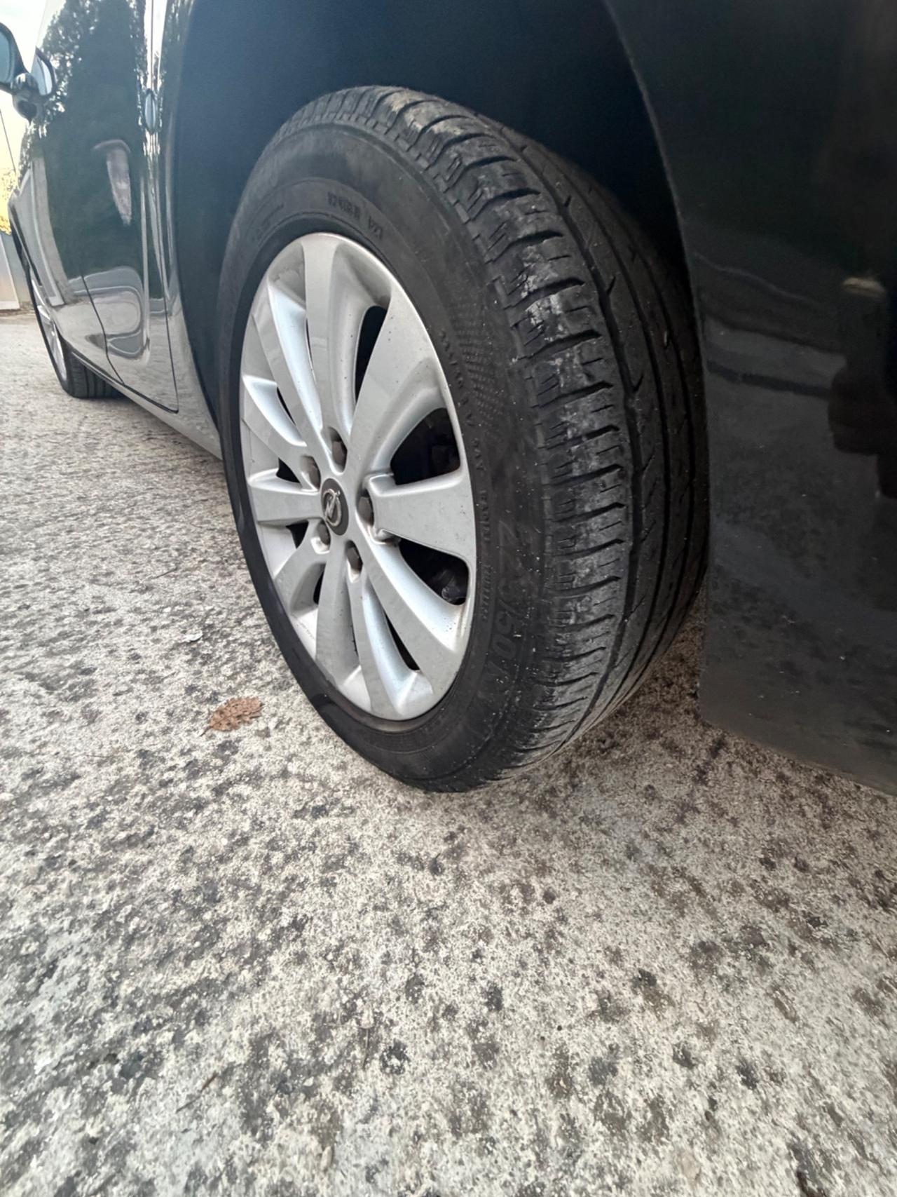 Opel Astra 1.7 CDTI 110CV 4 porte Cosmo Fleet