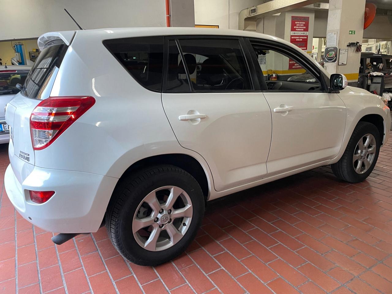 Toyota RAV 4 RAV4 Crossover 2.2 D-4D 150 CV DPF Exclusive
