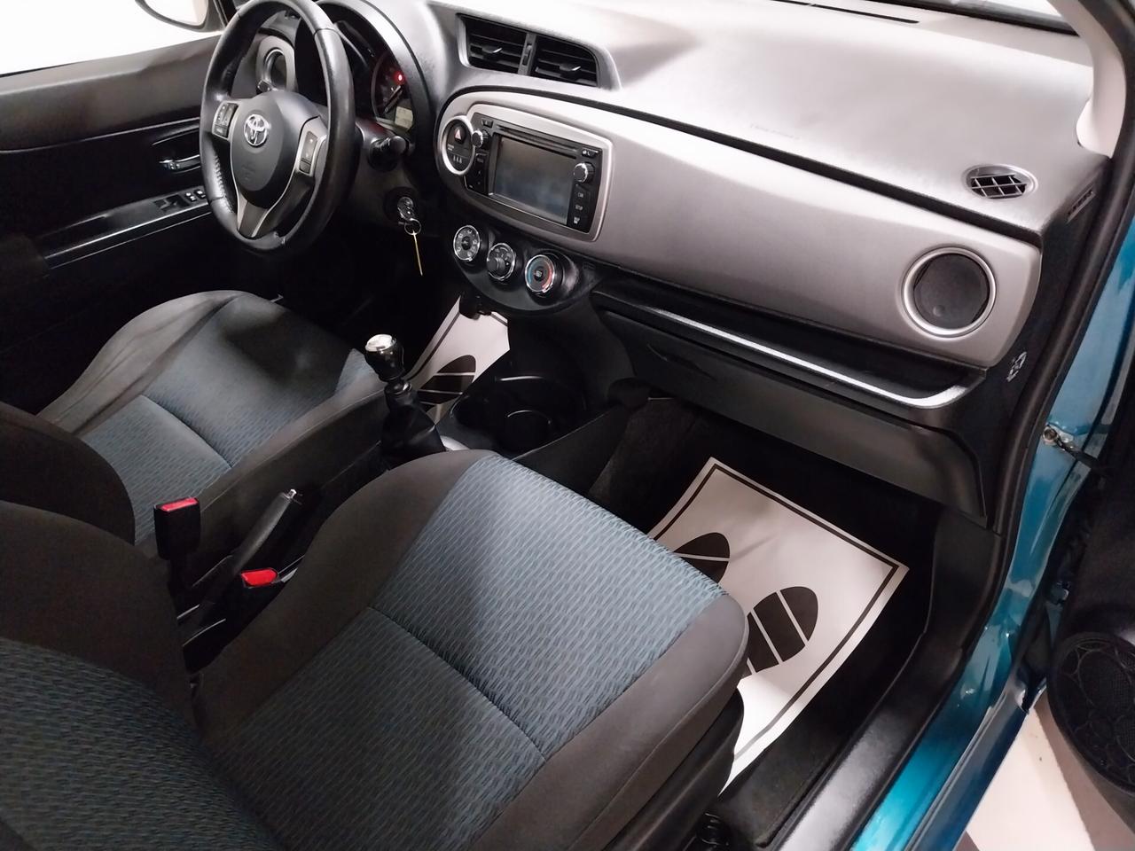 Toyota Yaris 1.3 5 porte 99 Cv LOUNGE - ok neopatentati