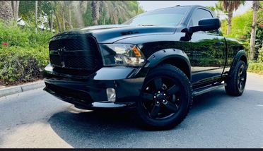Dodge RAM 4WD 5.7 V8 Extra Cab * Box Sport