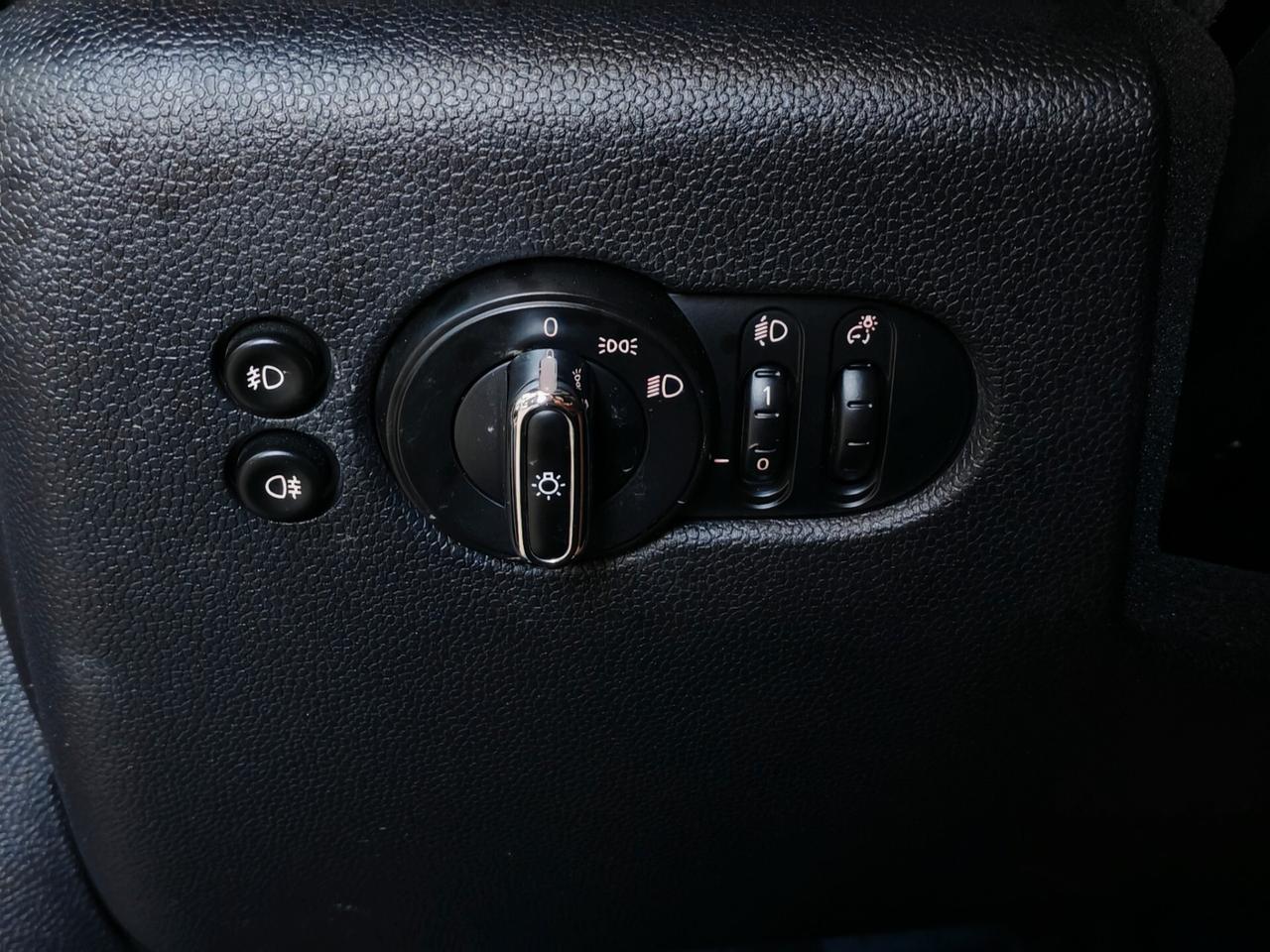 Mini Cooper D 116 cv Auto