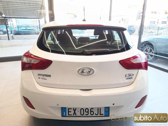 HYUNDAI i30 1.6 CRDi 5p. Comfort A/T
