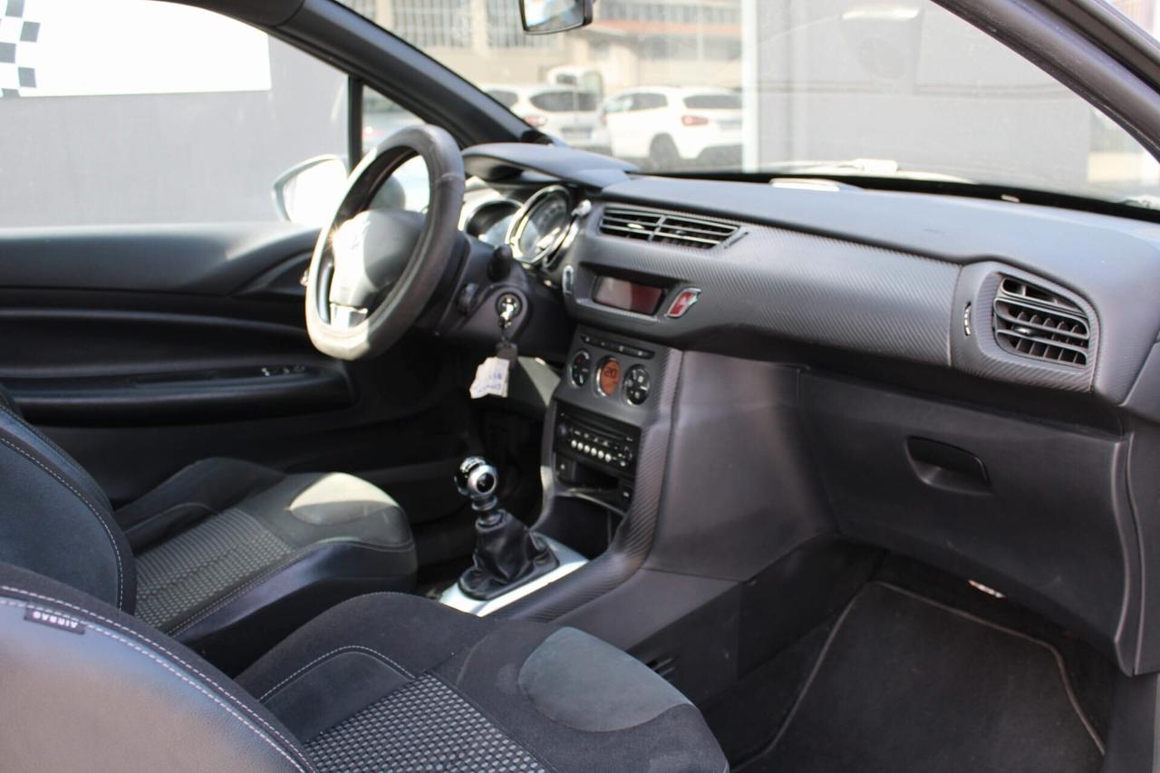 Ds DS3 3 1.6 THP 155 Just Black