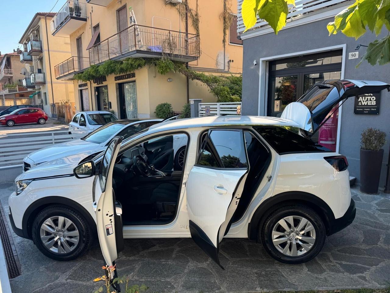 PEUGEOT 3008 BlueHDi 120cv S&S ALLURE