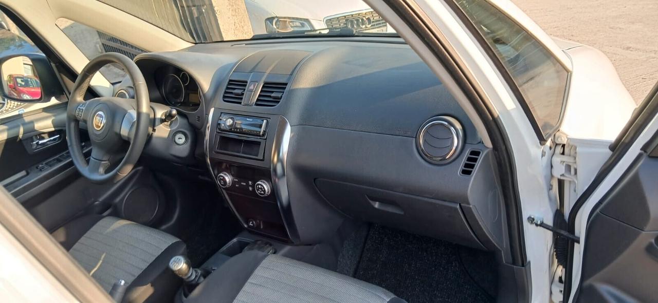 Fiat Sedici 2.0 Mjet 4x2 Emotion - 2014