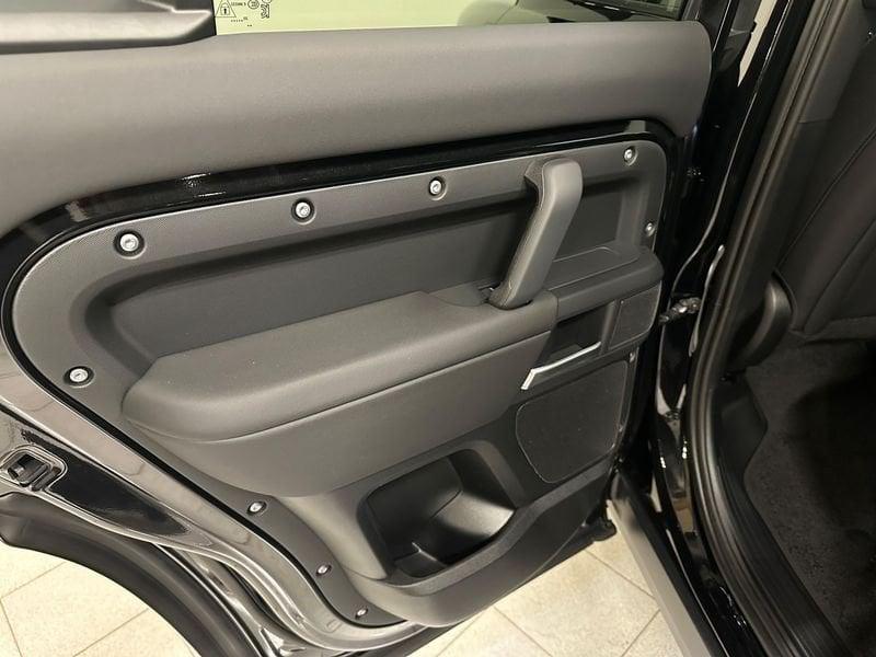 Land Rover Defender Defender 110 3.0D I6 200 CV AWD Auto X-Dynamic SE