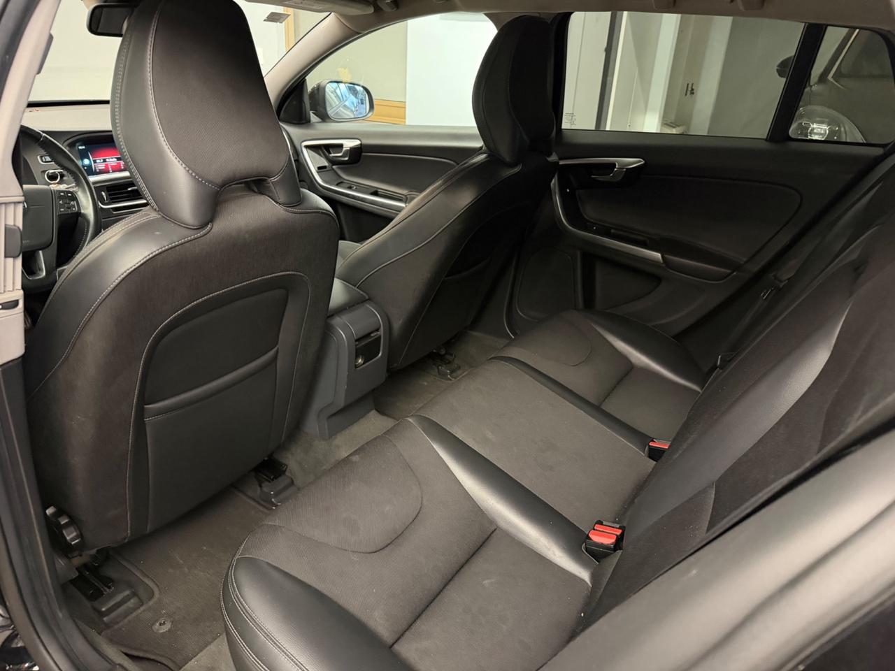 Volvo V60 D3 Geartronic Summum automatica