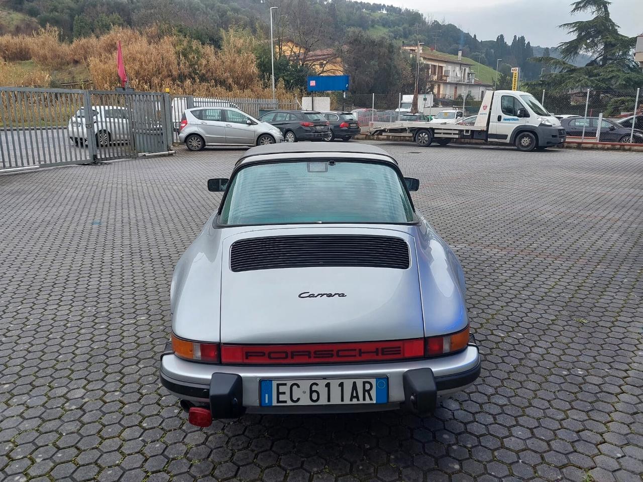 Porsche 911 Carrera 3.2 Targa