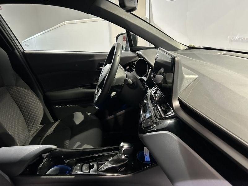 Toyota C-HR 1.8 Hybrid E-CVT Trend