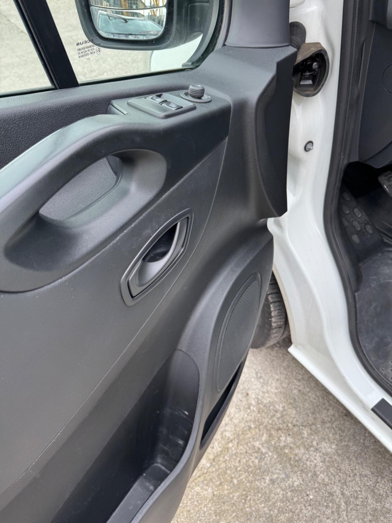 Renault Traffic 4 serie