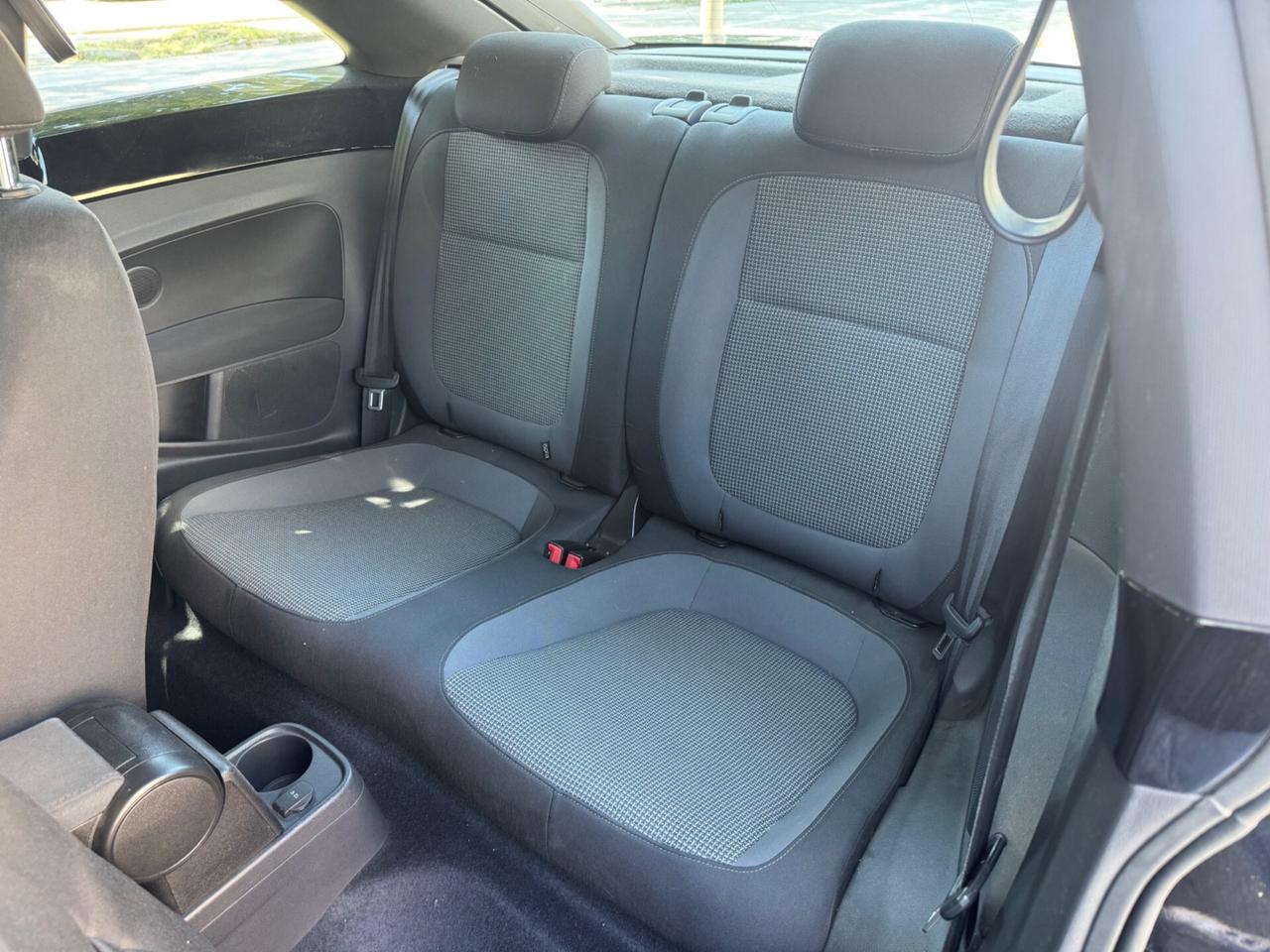 Ve Maggiolino 1.6 TDI Design neopaten garanzia 12mesi