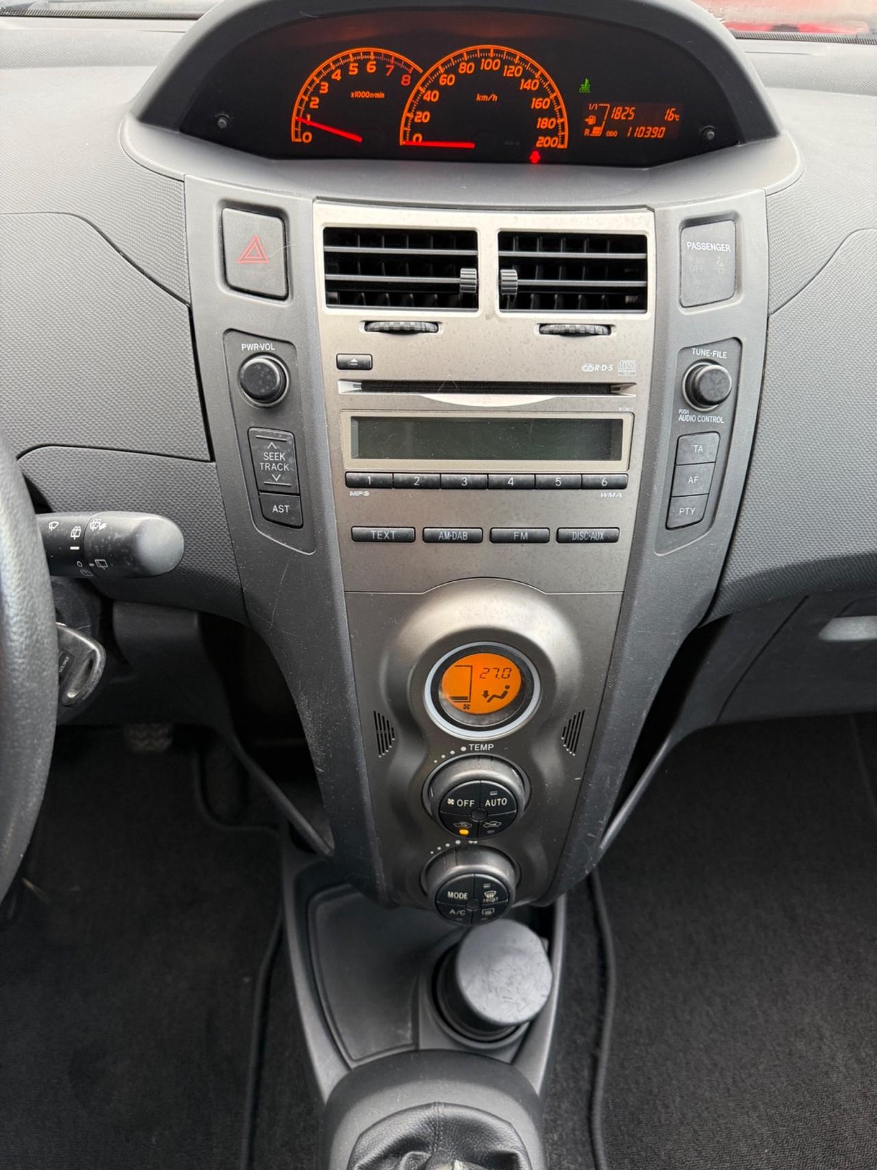 Toyota Yaris 1.0 5 porte Sol