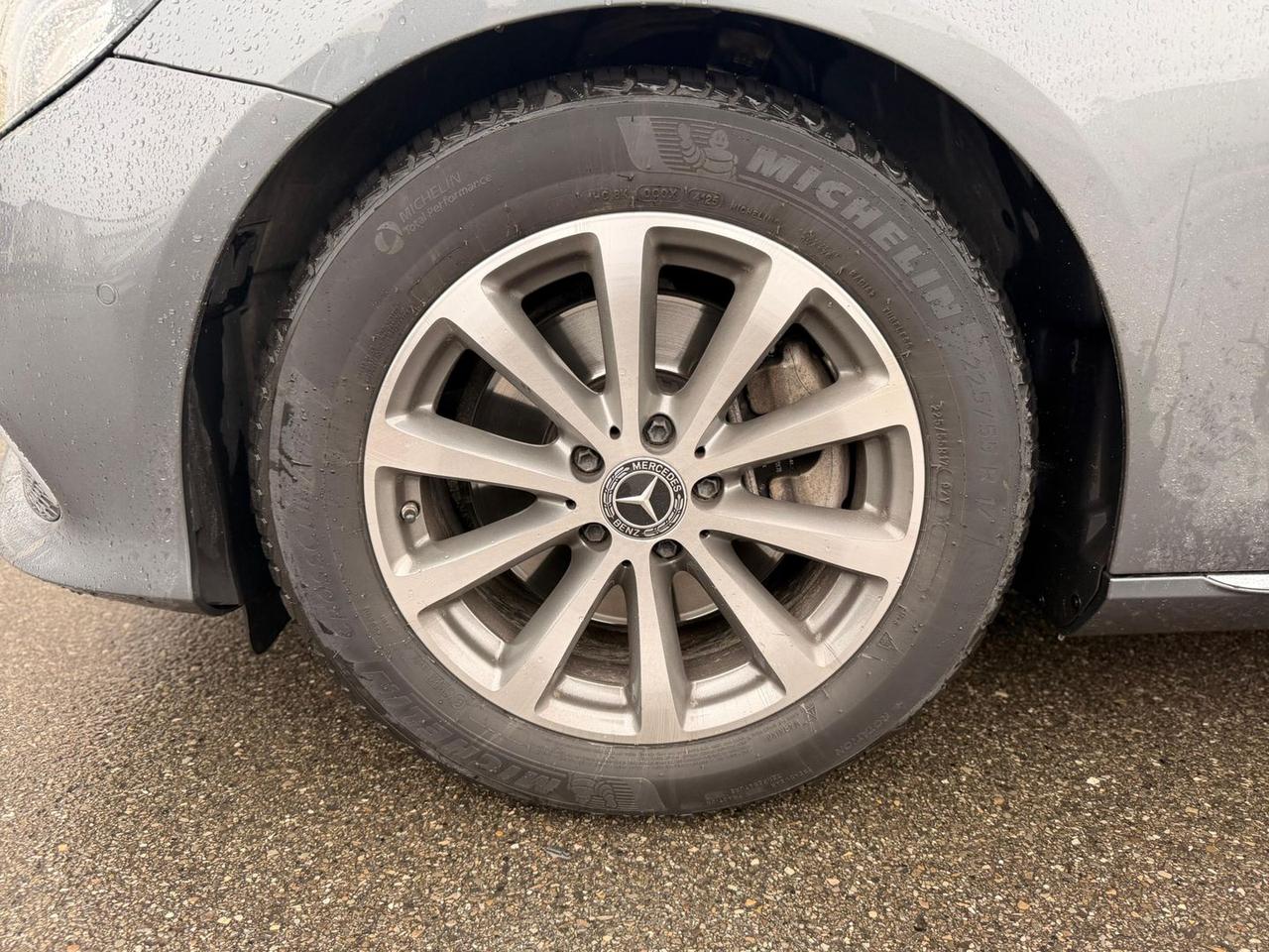 Mercedes-Benz E 220 Business Sport E 220 D #9348