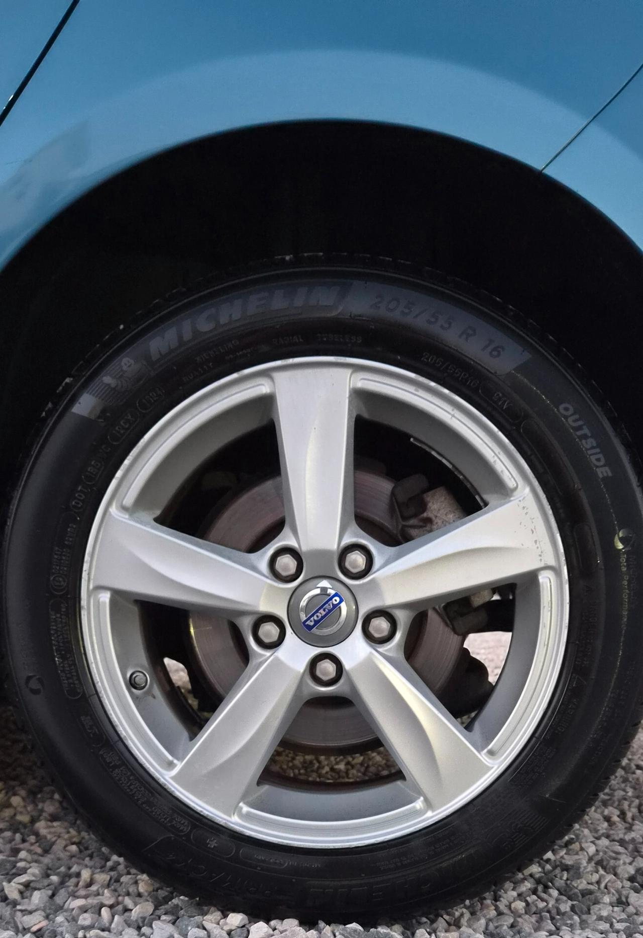 Volvo V40 D2 1.6 Powershift R-design Kinetic