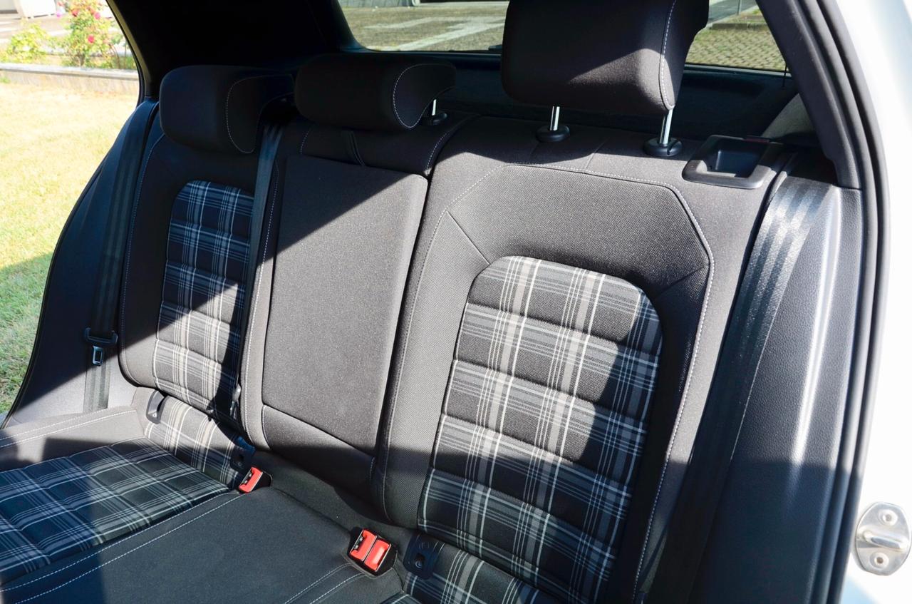 VOLKSWAGEN GOLF 5p 2.0 TDI GTD SPORT&SOUND 184cv, HI-FI DYNAUDIO, DRIVE MODE, XENO, 18", PERMUTE