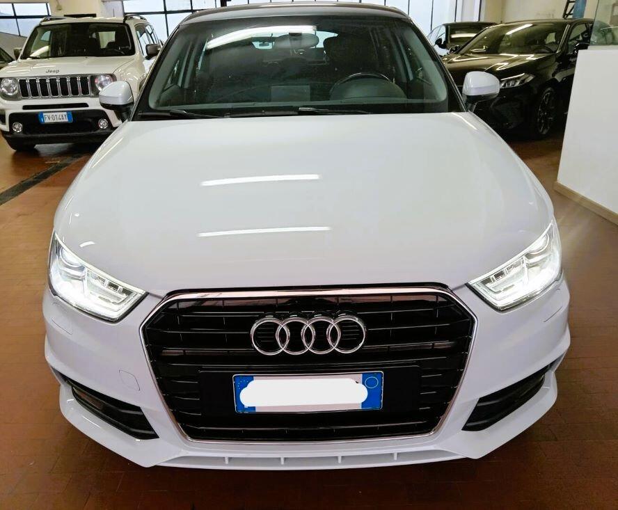 Audi A1 SPB 1.0 TFSI AUTOM. S-LINE NAVY OK NEOPATENTATI