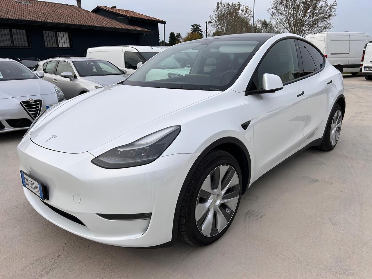 Tesla Model Y Long Range AWD