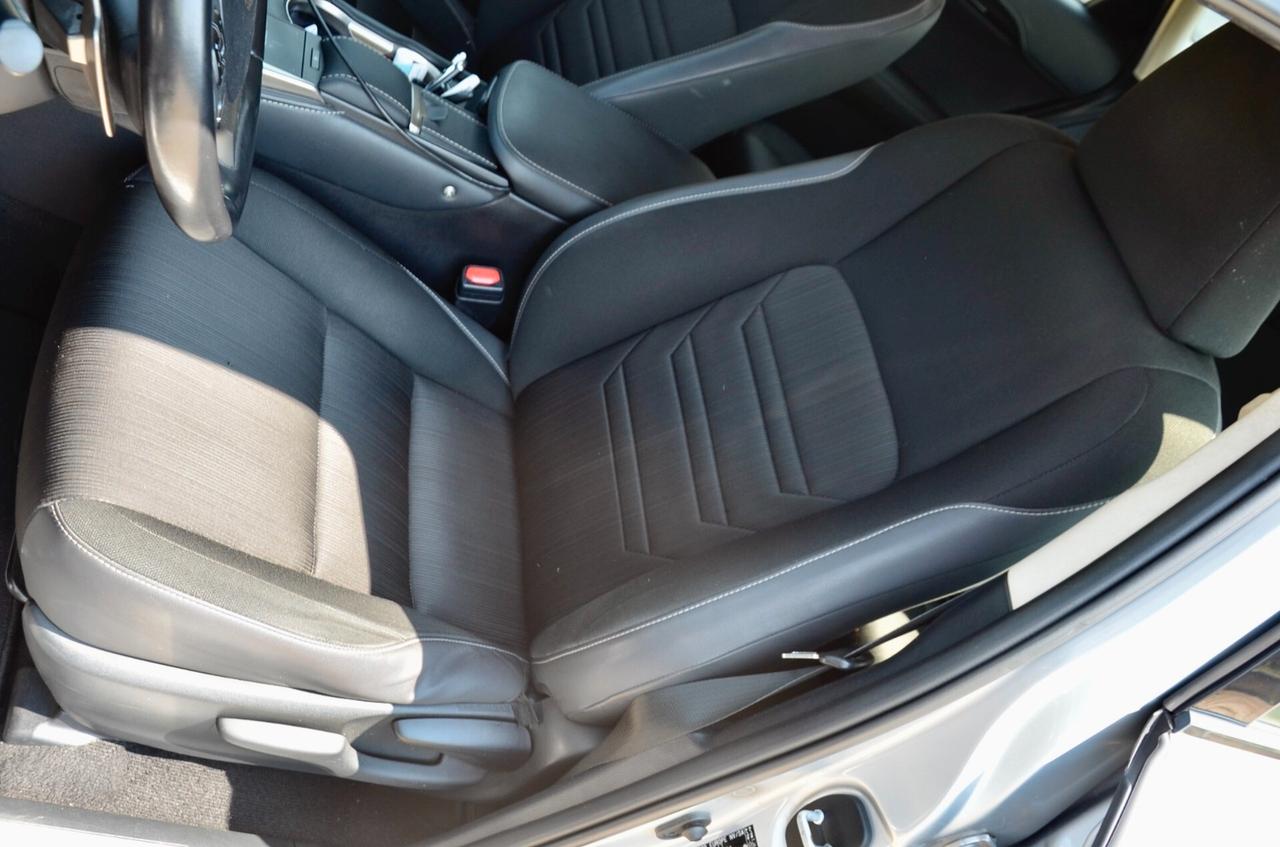 LEXUS NX 300h 2.5 BUSINESS 2WD 197cv CVT, EURO 6C, UFF ITALIANA, SERVICE LEXUS, FARI LED, NAVI, RETROCAMERA, PERMUTE