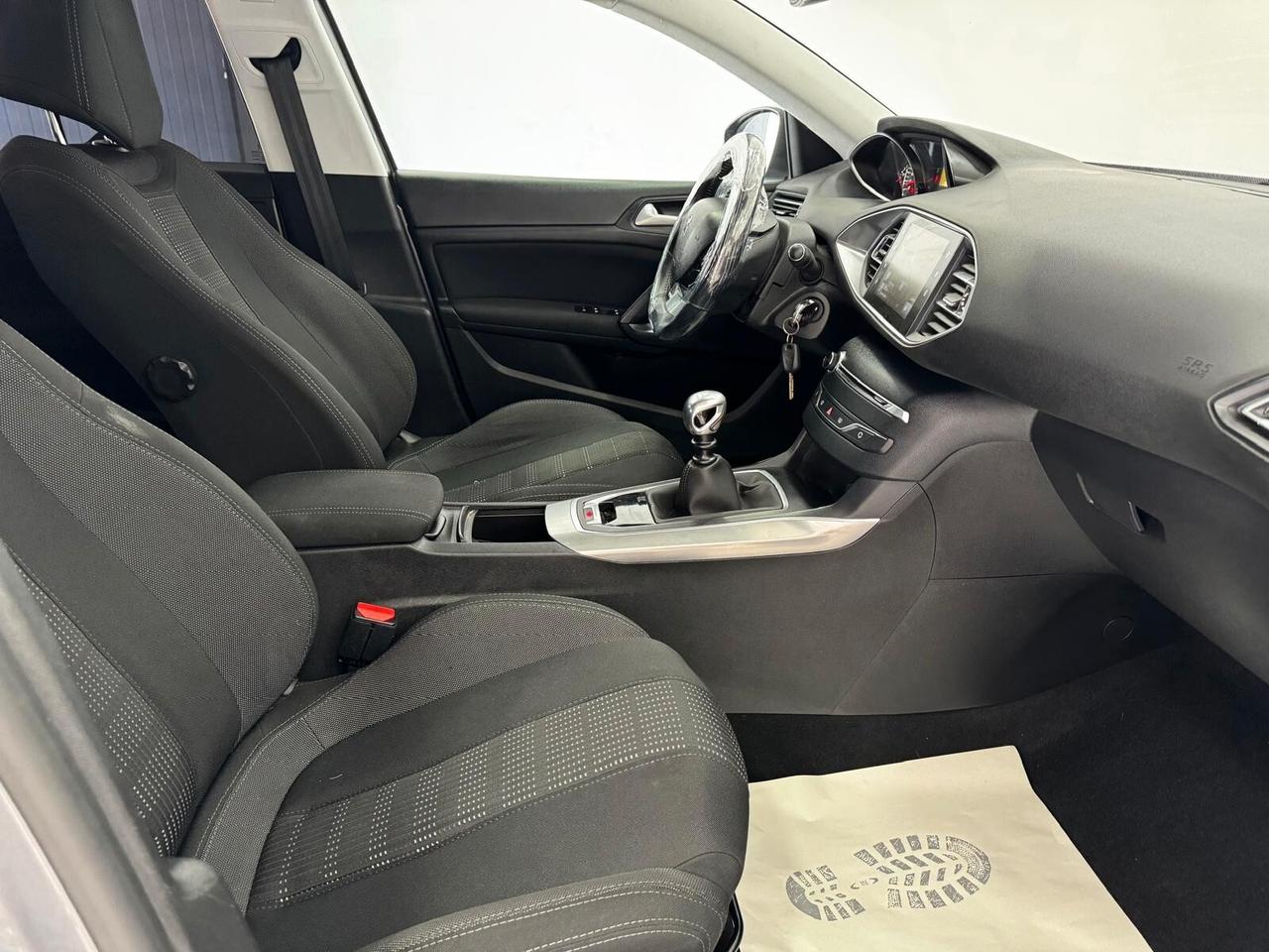 Peugeot 308 PureTech Turbo 130 S&S Allure