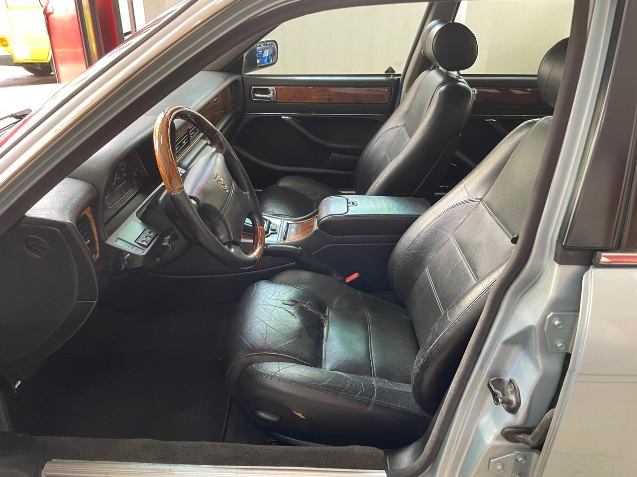 Jaguar XJ 4.0 cat Executive GPL!!!