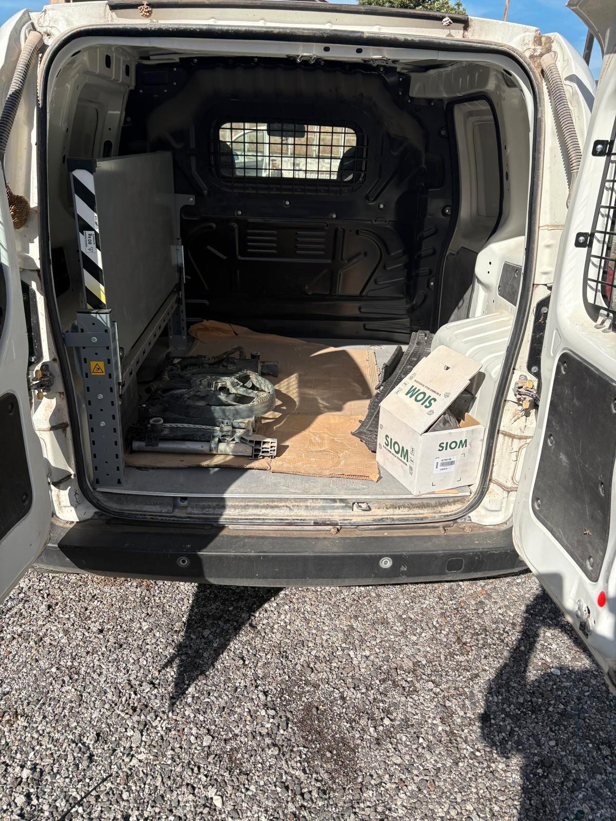 Fiat Fiorino 1.3 MJT 80CV Cargo SINISTRATO