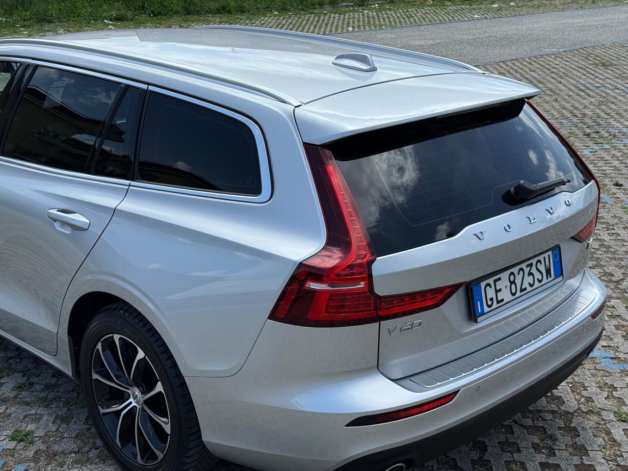 VOLVO V60 2021 B4 Geartronic