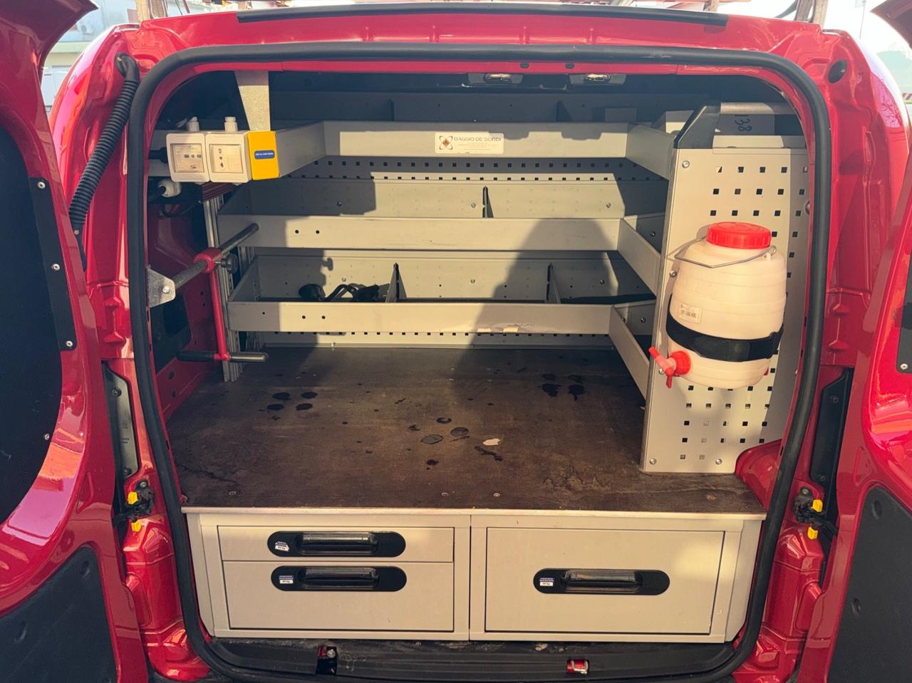 Fiat Fiorino 1.3 MJT 95CV Cargo Adventure