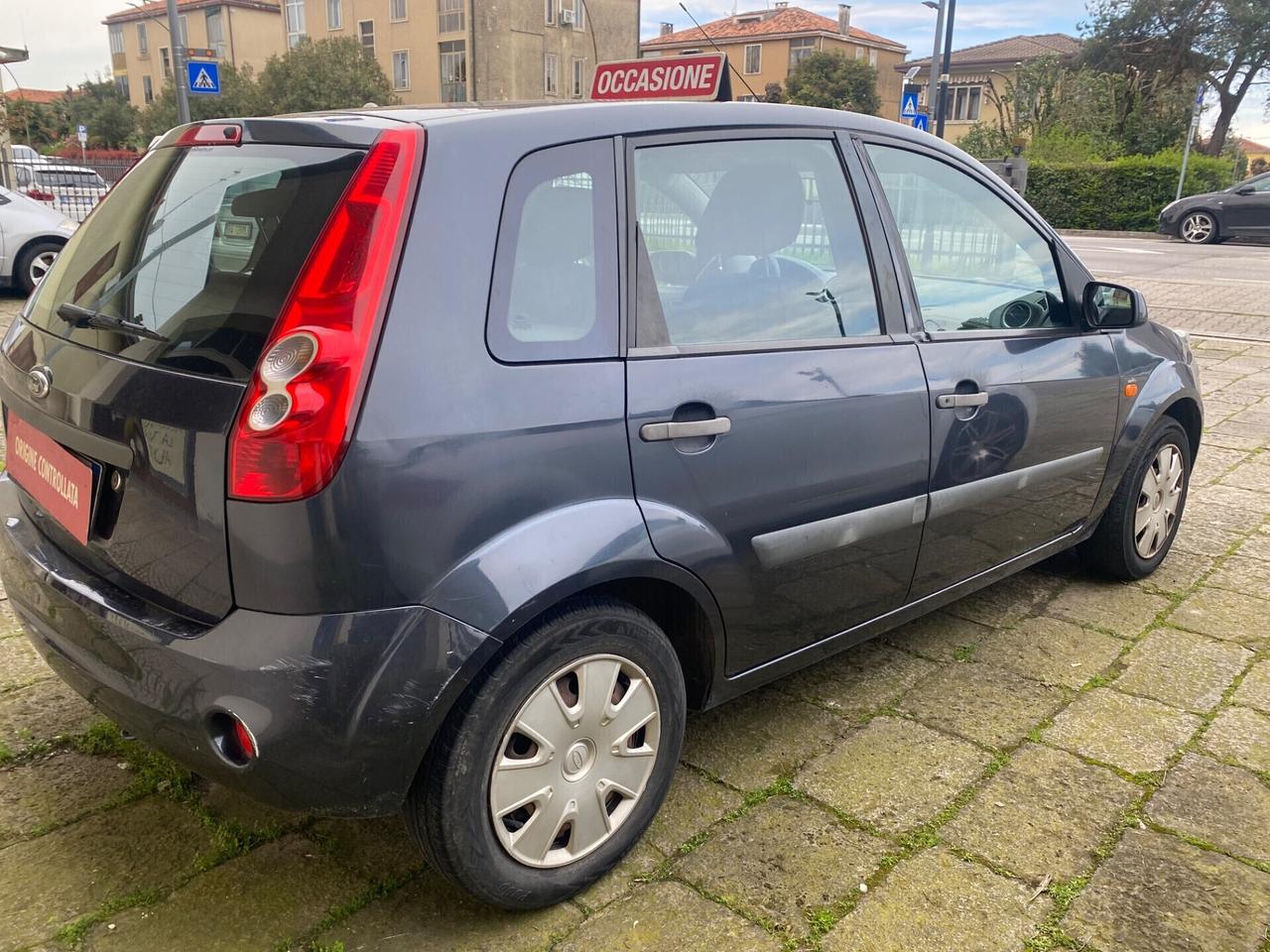 Ford Fiesta 1.2 16V 5p. Neopatentati